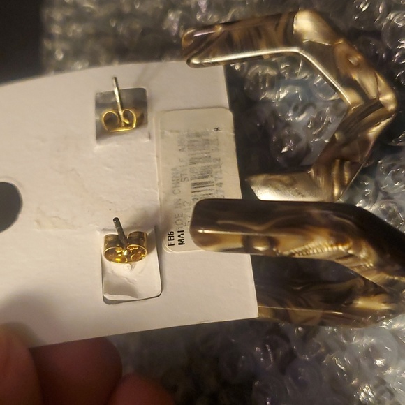 Madewell Oversized Geometric Earrings - Picture 4 of 7